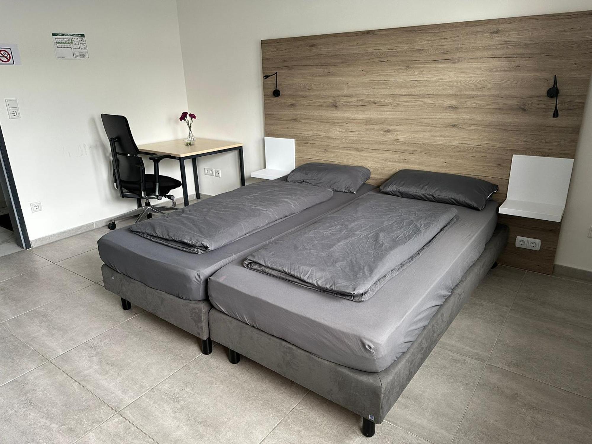 Mk Hostel Oyten - Free Wifi & Parking - 24H Check-In Exterior photo