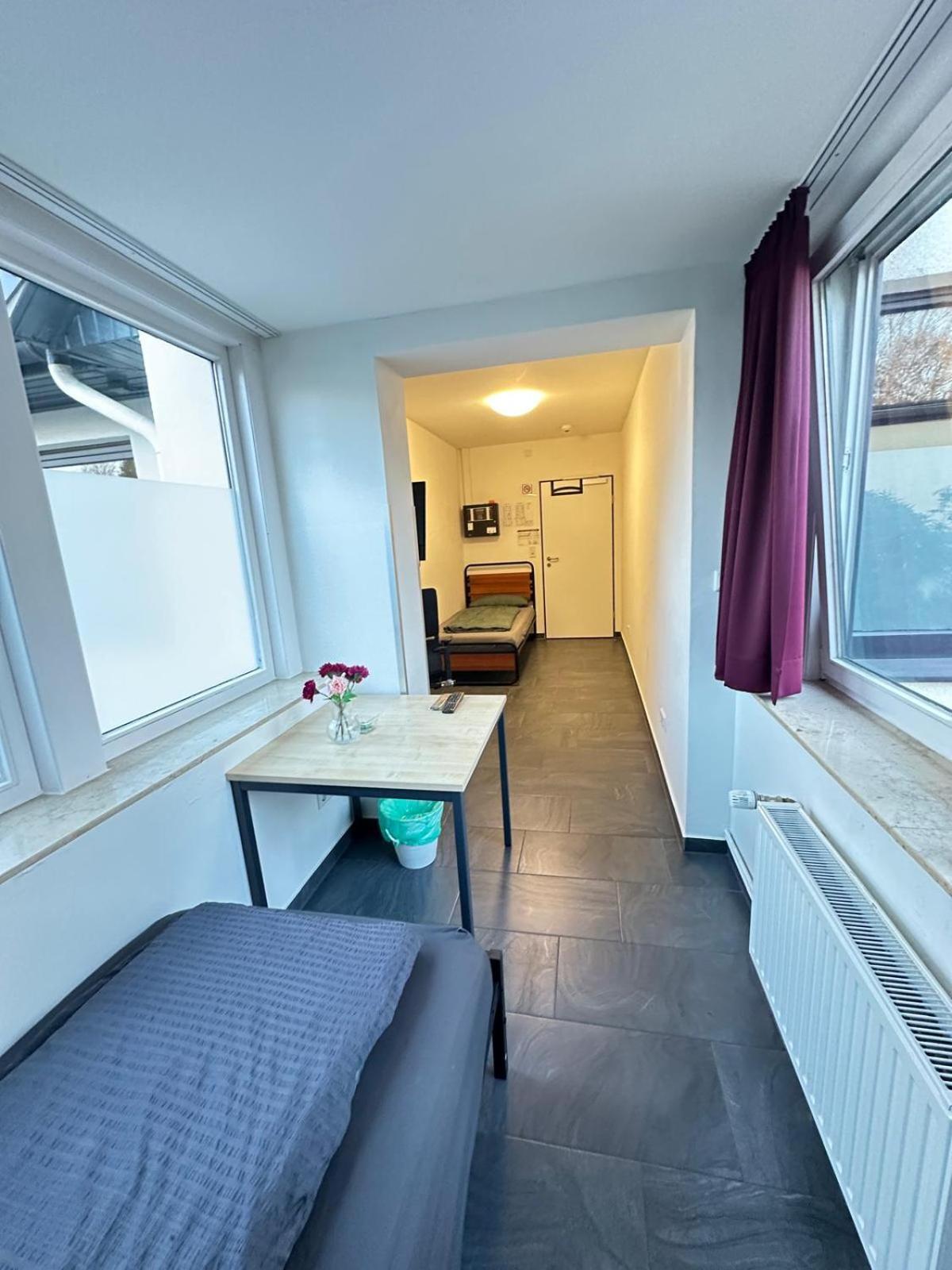 Mk Hostel Oyten - Free Wifi & Parking - 24H Check-In Exterior photo