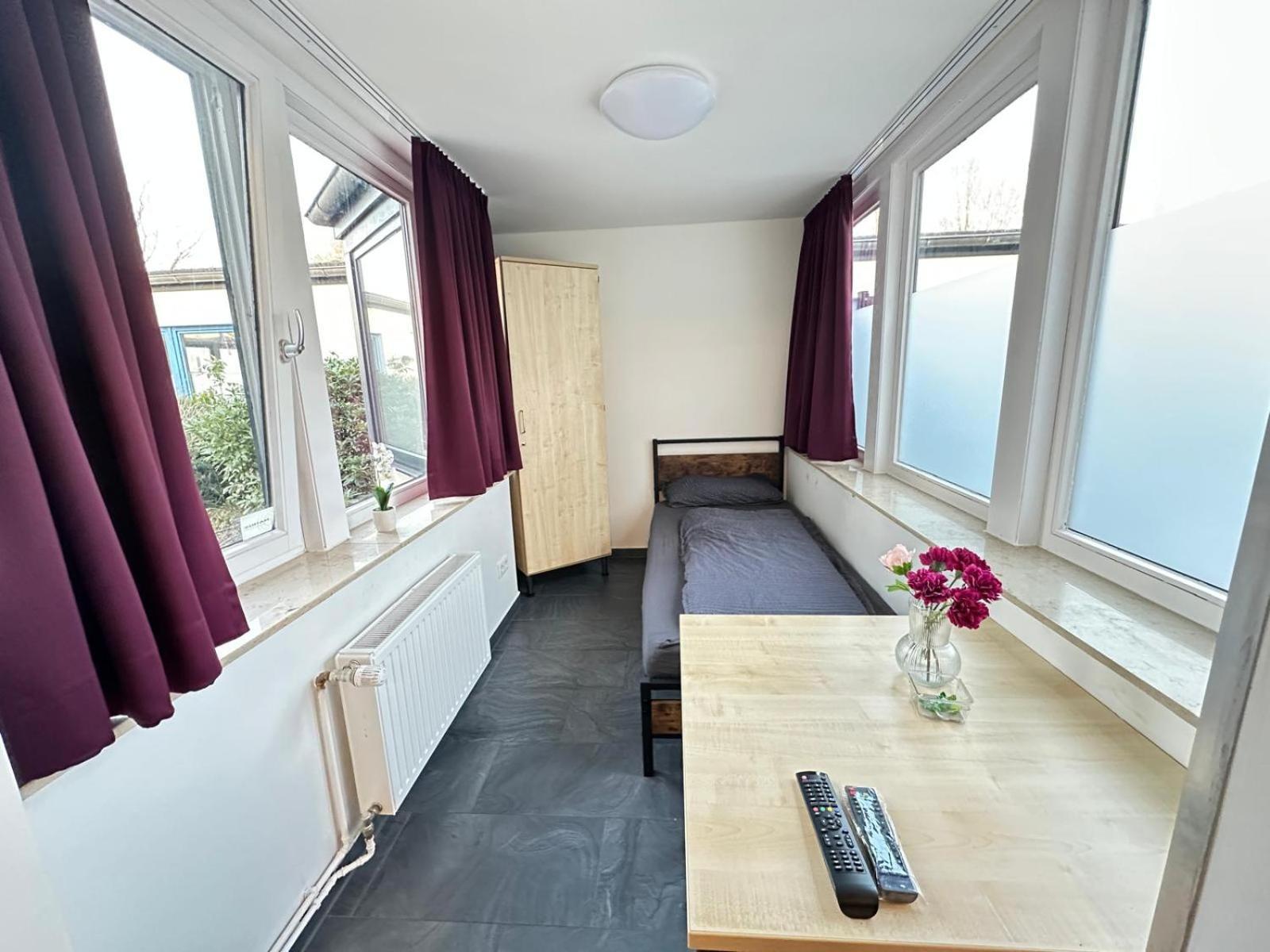 Mk Hostel Oyten - Free Wifi & Parking - 24H Check-In Exterior photo